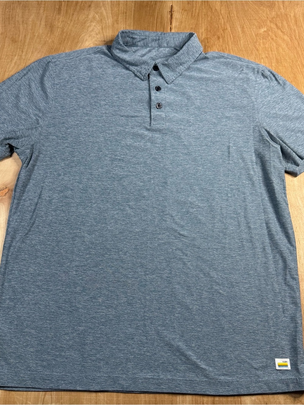Vuori Mens Blue Solid Logo Short Sleeve Spread Collar Button Polo Shirt Medium.